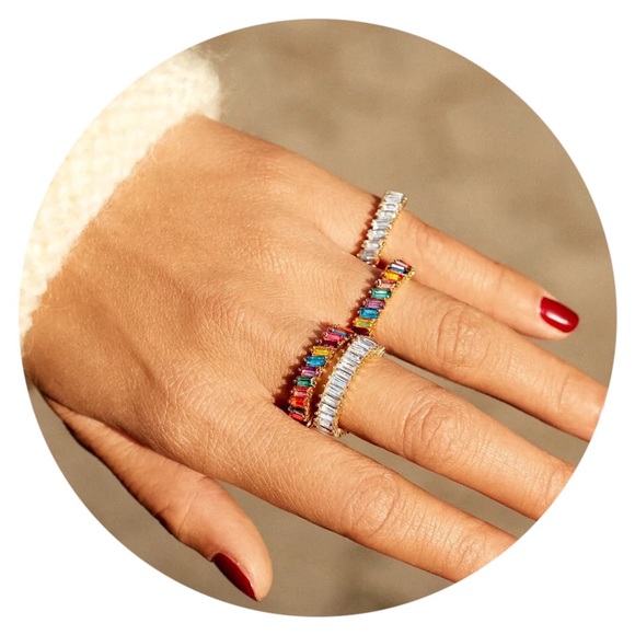 • Now Available! • Crystal Twist Mini Ring • - Picture 2 of 2